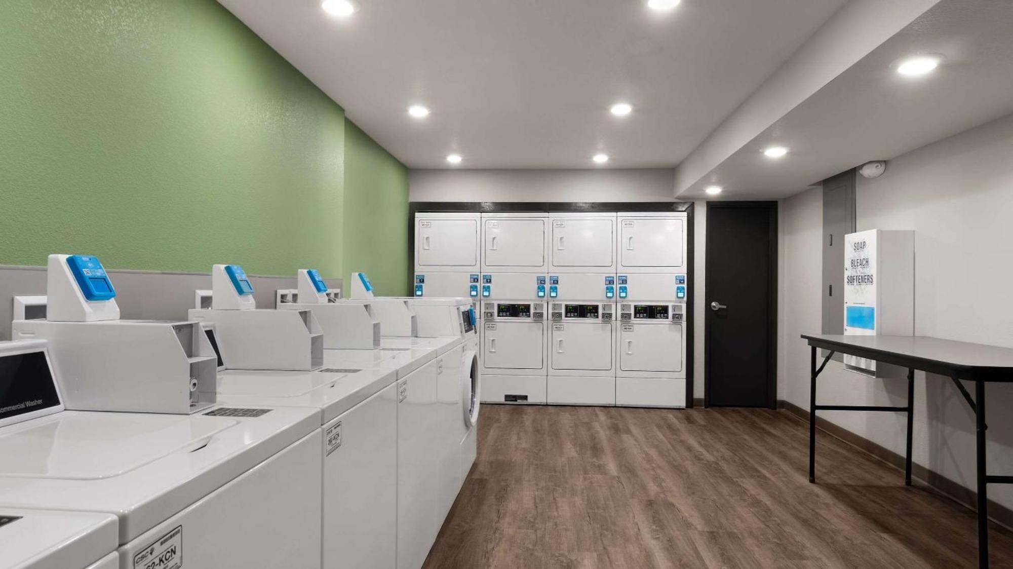 Woodspring Suites غريلي المظهر الخارجي الصورة